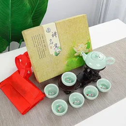 Tee -Sets Celadon Karpfen in einer Topf mit sechs Tassen Aktivität Geschenk Komplett Set Tea Box