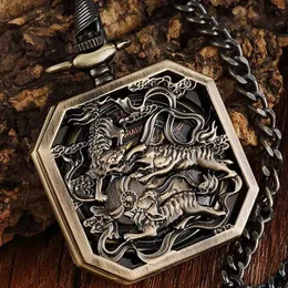 Pocket Watches Carved Chinese Beast Hollow Vintage Mechanical Pocket Men Square Skeleton Fob Pendant Steampunk hombre reloj mujer L240402