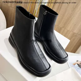 Row Shoes French Niche Square Toe Short Boots Row Chelsea Boots2023新しい本物のレザーブラックサイドジッパー太い靴底と裸のブーツ高品質