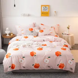 Set di biancheria da letto 2024 foglio da letto a quattro pezzi di cotone a stallo lungo e modello di luna in chiaro stile lussuoso design di mela rosa