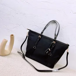 أكياس الكتف Siladies Canvas Messenger Bag Bag Leisure Travel Trough Troting Carty Crabe Handbagze 35 × 30 سم