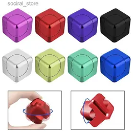 Spinning Top Fidget Spinner Metal Magic Cubes Fingerspitzen Spielzeug Desktop Square rotierende Top -Gyroskop Erwachsener Stressabbau Angst Relief Geschenk L240402