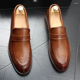 Lässige Schuhe England Stil Herren Mode Hochzeitsfeier Kleider Echt Leder Slip auf Fahrschuh atmungsaktiv