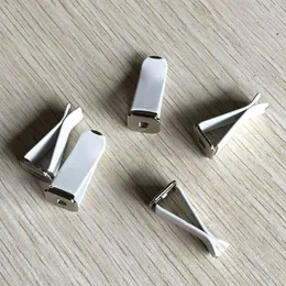 2500st Ny Auto Outlet Clips Metal Alloy White Black Color Diy Automotive Parfym Clip Decorative Car Vents Clämplar Tillbehör