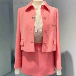 Dwuczęściowy designer projektant MIU Nowy francuski płaszcz w stylu francuskim wczesną jesienią, modny i cienki, pojedynczy piersi V99L