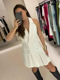 Sıradan Elbiseler Nidanssi Beyaz Halter Sırtsız Fırfır Akşam Partisi Elbise Kadınlar 2024 Cüppeler Zarif Seksi Bodycon Mini Yaz Vestidos