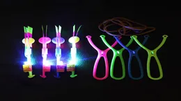 Intressant Fantastiskt blinkande LED -pilrakethelikopter Roterande flygleksaker Ljus upp för Kids Party Toy4087990