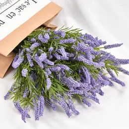Dekorativa blommor 5st blomsterhandlister Lavendel Fake Flower to Be Bride Holding Artificial Bouquet Artifical Plants Home Garden Decor Accessories