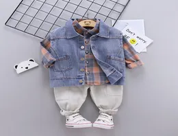 2021 Nyfödd Spring Boy Set Plaid Shirt Denim Jacket Pants Three Put On Suit Suits For Baby Boys Clothes Set av 4AA15098363