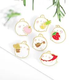 Cartoon Fat Fruit Bunny Broche Pin Sweet fofo pequeno animal de esmalte de animais segurando abacaxi morango pêssego infantil presente