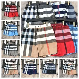 Designer Herren Shorts Plaid Stripes Europäische und amerikanische Marken Mehrere Stile Luxus Mode Casual Swimming Schnelltrocknen Badeanzug Board Strand Shorts RCJT