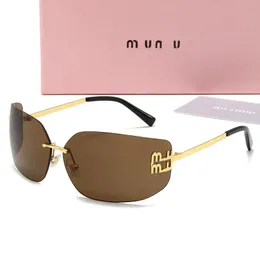Mulheres 2024 Designer de grandes dimensões Mens óculos de sol Ladie Designers MIUI Lunette Soleil Mui Sun Glasses