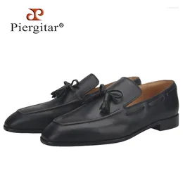 Scarpe casual Piergitar 2024 All Genuine in pelle maschile fatti fatti fatti a mano maschi classici per la suola di colore rosso per matrimoni plus size