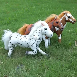 أفلام تلفزيون أفخم لعبة LifeLike Horse Plush Toy Toy Simulation Steed Plush Doll Hight Fridathy Fridathy Fairving for Kids Soft Plush Stuffed Animal Zebra Home Decoration 240407