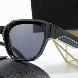 Designer Woamn Männer Sonnenbrille Frauen Mode beliebte Retro Eyewear Designer Outdoor Strand Freizeitbrille UV400 Anti-Ultraviolett-Quadratrahmen
