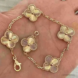 Luxury Designer Clover 18k Bracelet Pearl 4 Leaf Gold Charm Laser Brand Bangle Bracelets Necklace Earrings Wedding a Jewelr 4k Luck 8hf4