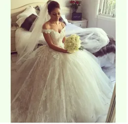 Nowe warstwy przybycia koronkowe sukienki ślubne wiosna 2016 Ball Ball suknie z koralikami ślubną suknię balową koronkową aplikację luksusowa nowożeńca G3030314