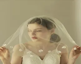 Veli da sposa faccia a pelo per capelli faticosi una lunghezza di raggruppati di fiori con pellicola di miele velo da sposa V6013948383