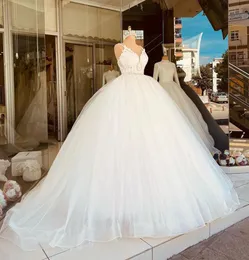 Middle East Ball Gown Wedding Dress 2022 Appliques Lace Spaghetti Straps Lace Chapel Train Bridal Party Gowns9462687