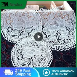 Masa Paspasları 1 PCS Yemek Nakış Zanaat Placemat Avrupa Tarzı Dantel Kumaş Yalıtım Plakası Mat Anti-Scald Masaüstü