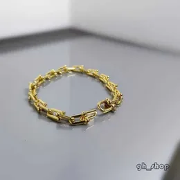 TiffanyBraceletチャームブレイケルSミンホームエルロッキングホースシューでヘイプされたホースシューズワイハーフスマンシップハイエンドバージョンligh luxury vacuum ele tiffanyly 5988