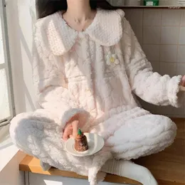 Hemkläder Autumn Winter Coral Velvet Plush Thicked Sleepwear Warm Loungewear 2024 Princess-Style Pyjamas Women's Solid Gentle Wind