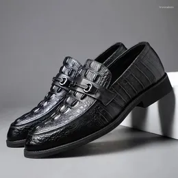 Sapatos casuais 2024 vestido de couro da moda Groom Baixa ajuda Ajuda do pé