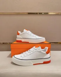 Popolare famoso sneaker da sneaker famoso 24 uomini per le scarpe da ginnastica in pelle scamosciata in pelle scamosciata di capra in pelle di capra