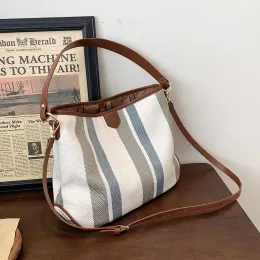 10A HBP große Kapazität Handtasche 2021 Herbst Neu gestreifte weibliche koreanische Version der Fashion Ladies -Umhängetaschen 2024