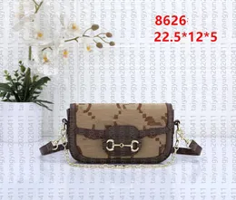 Luxur Designer Cherry Mini Flap Crossbody Bag Italy Brand Double Letter Women Axel väska Högkvalitativ Lady äkta läder woc -kedja sacoche väskor myntväska