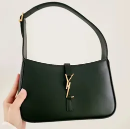 Designer -Tasche Damen -Unterarm -Bag -Umhängetasche Crossbody Tasche Einfache und stilvolle schwarze Lederbeutel Verstellbarer Schultergurt offener Schnalle -Beutel