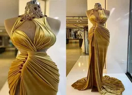 2022 Gold Velvet Prom Dresses Elegant Ruched Long Sweep Train Train Mermaid Party Party Side Slit Thigh