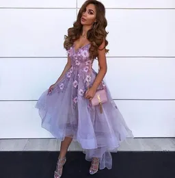 2020 Lavender Short A Line Prom Dresses V Neck Lace Appliques 3D APPLICE ATTIVI DA SSRASSIMENTE ASSTOLE APPEGLIO ALIMENTALI FORMALE ASSTOLO FATENZA MADE 3833797 personalizzato