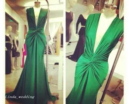 Michael Costello Green Evening Dress Sexig Deep V Neck Celebrity Wear Special Occasion Dress Prom Party Gown4005190