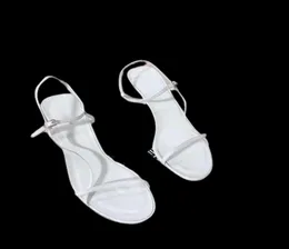 Sommer Wonew begehrt Designer Sandalen Frauen Sommer Bare Leder Sandalen schlanke Träger weiche Leder -Bürokleid Schuhe P9666513