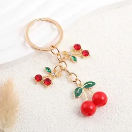 Keychains Lanyards Lovely Crystal Red Cherry Fruit Plant Key Rings for Women Girls Friendship Gift Handbag Decoration Handgjorda smycken Q240403