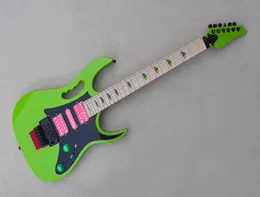 Chitarra elettrica verde fluorescente personalizzata in fabbrica con tastiera in acero hardwarepink pickupscan essere personalizzato6877351