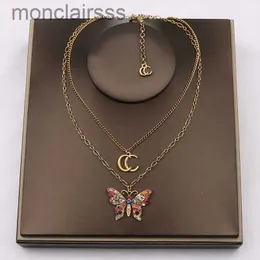 Designer di lusso Lettere a doppia lettera Collane a ciondolo 18k Gold Plodato Placte Crisatl Pearl Rhinestone Collana per maglione per donne per la festa di nozze Jewerlry A UT5b