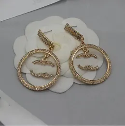 Klasyczny projektant złotych srebrnych kolczyków dla kobiet marka mody podwójna litera geometryczna duża pierścień kolczyka wkładka kryształowy cyrkodon biżuteria ślubna