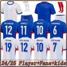 2024 Benzema Mbappe Soccer Jersey Griezmann Camicie francesi Pogba Dembele Giroud Hernandez Varane Pavaro Kante 24 25 Maillot de Football Shirt Kit Kit Set da donna