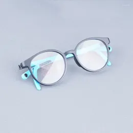 サングラスは小さな眼鏡フレームフレームプラスチック（個別に出荷されない）フレーム