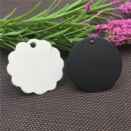 Party -Dekoration 200pcs/Los 3,5 cm schwarz weiß braun leer rund blumförmige Designkopfetiketten Kraftpapier -Hang -Tag für Gepäckkleidungsstück