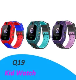 Q19 Smart Watch Living Wate Proof Kids Smart Watch LBS Tracker Smartwatches SIM Card Slot med kamera SOS för Android iPhone SmartP9246631