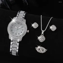 Avanadores de punho 4pcs Mulheres assistem a lullo elegante de luxo Crystal Wristwatch for Ladies Gift Quartz Rhinestone Bracelet Montre