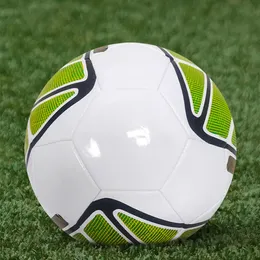 Högkvalitativ fotbollsbollar Officiell storlek 5 PU Material Sömlöst mållag utomhusmatchspel Fotbollsträning Ballon de Foot 240402