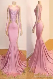 2020 Pink Mermaid Prom -klänningar Långa ärmar med guldspets Applique Sweep Train Formal Black Girls Party Dress Billiga aftonklänningar8074990