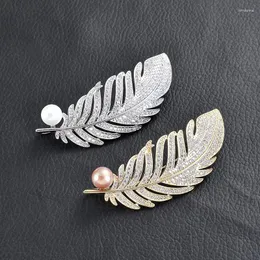 Brosches Luxury Simulated Pearl Crystal Rhinestone Gold Silver Color Leaf Form Pins For Women Delicate Accessories