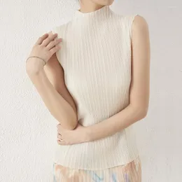 Kvinnors T-skjortor Summer Slim Sleeveless High Collar Miyake Pleated Tops Solid Color T-Shirt Tank i lager