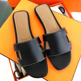 Sapatos de alta qualidade masculas sandálias planas famosa famosa mulher moda slide de luxo sapato dhgate couro de borracha sandale slippers ladra de lã de praia