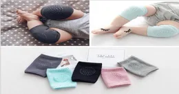 Детские коленные подушки носки без скольжения младенцы Smile Pads.